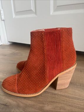 Anthropologie Rust Red Suede Studded Ankle Booties Bohemian Thanksgiving Fall
